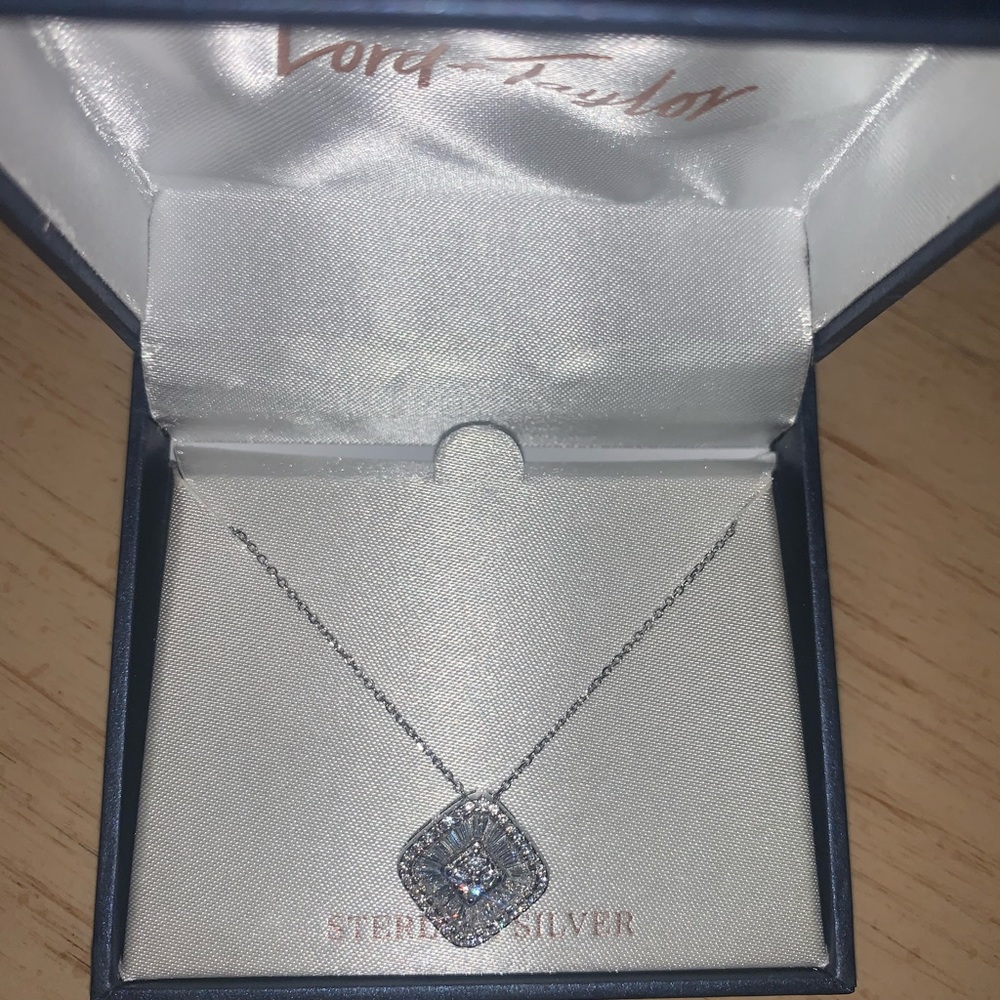 STERLING SILVER NECKLACE